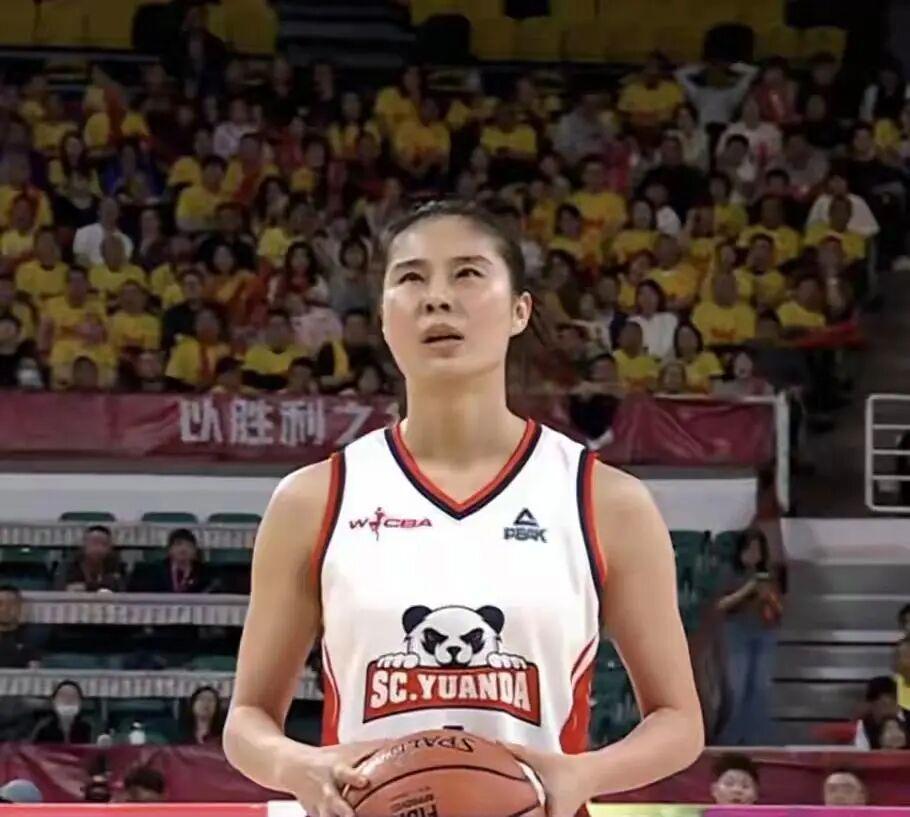 manbetx-李缘15分6篮板2助攻成为总决赛MVP 四川女篮74-65胜山西